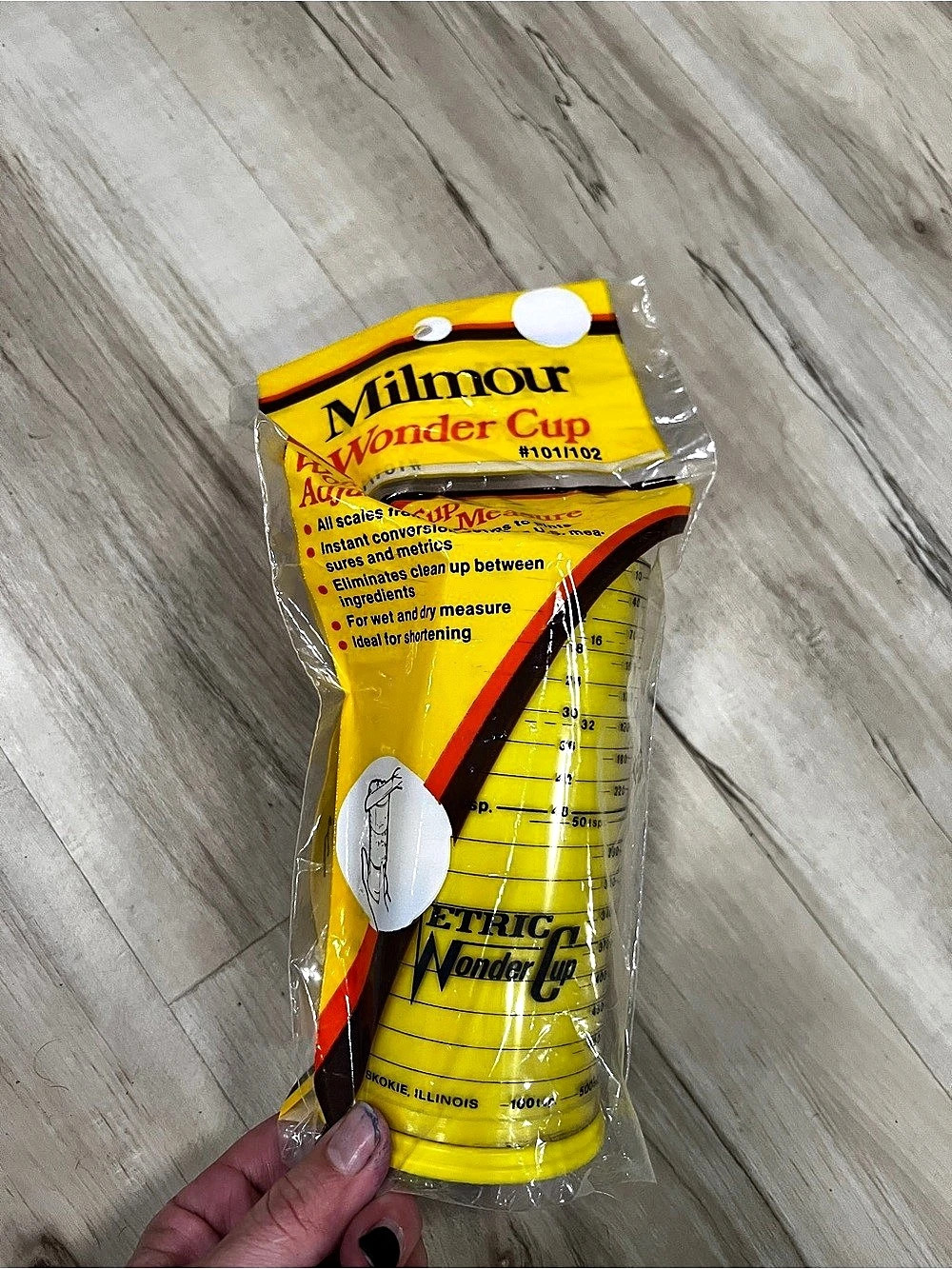 Milmour Wonder Cup Metric Measuring Cup NWT Yellow